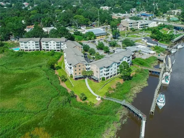 91 Screven St #208-D, Darien, GA 31305