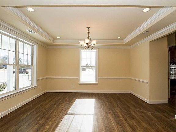 4th image of 1013 Ekaterina Ct