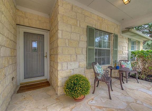 2nd image of 1501 Woodstone N
