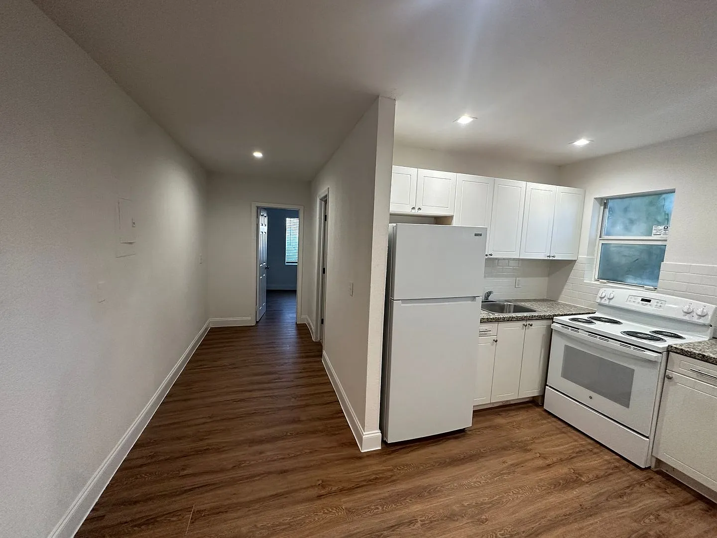 2034 Washington St — Photo 4