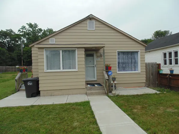 3653 Iowa St, Lake Station, IN 46405