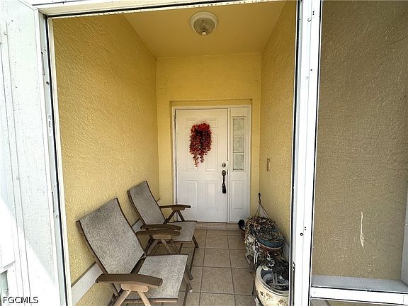 3rd image of 2409 Del Ray Pl