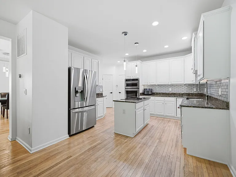 8727 Talbott Farm Dr — Photo 8