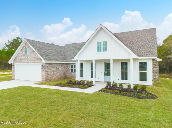 119 Clear Lake Rd, Perkinston, MS 39573