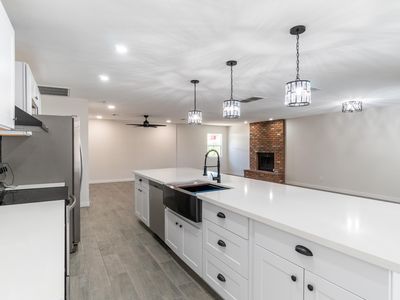 (Undisclosed Address), Phoenix, AZ, 85033