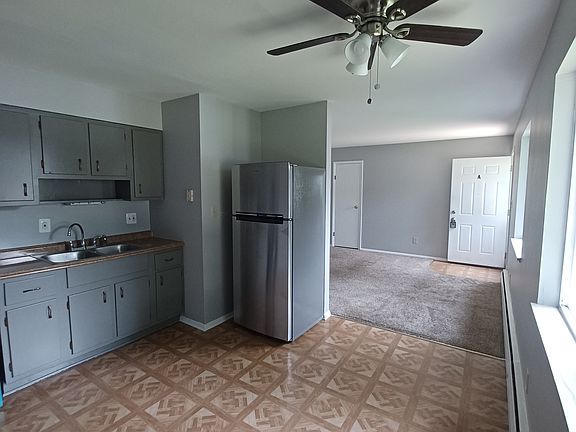3rd image of 3605 James St APT A