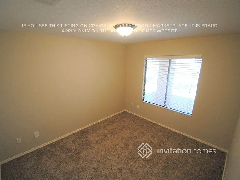 16085 W Adams St — Photo 8