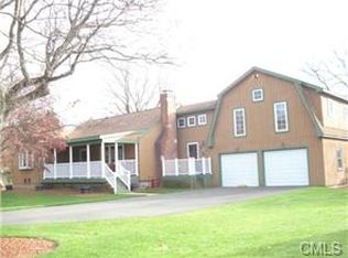 21 Bayberry Ln, Trumbull, CT 06611