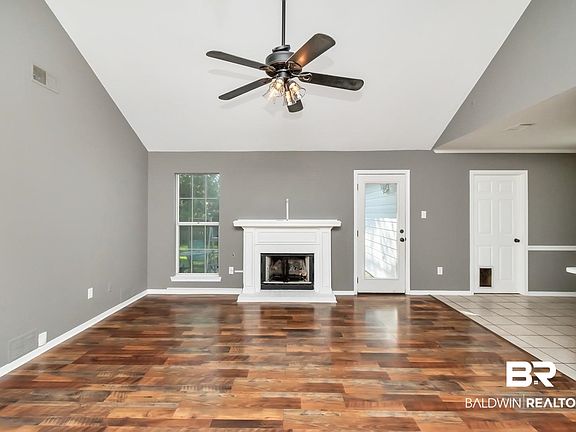 3rd image of 1221 Smokerise Dr