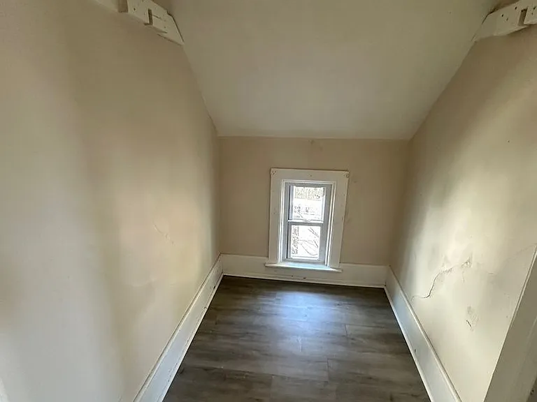 2840 N Vel R Phillips Ave — Photo 5