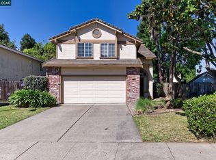 418 Stoneybrook Ln, Vacaville, CA 95687
