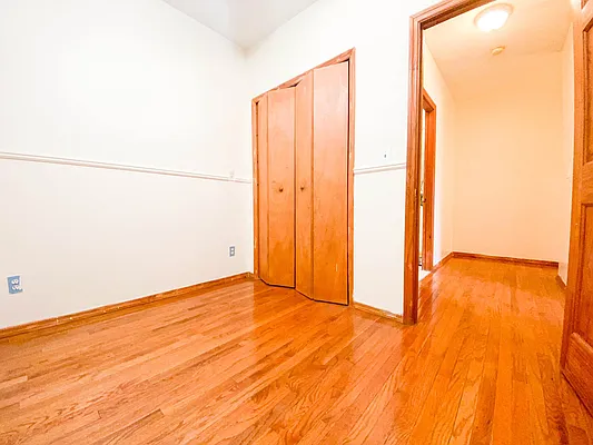Rented by RealTegrity NY LLC | media 9