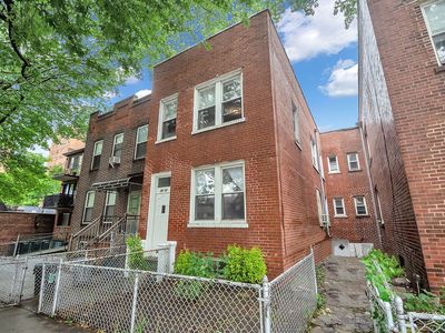 2515 34th Ave, Astoria, NY, 11106