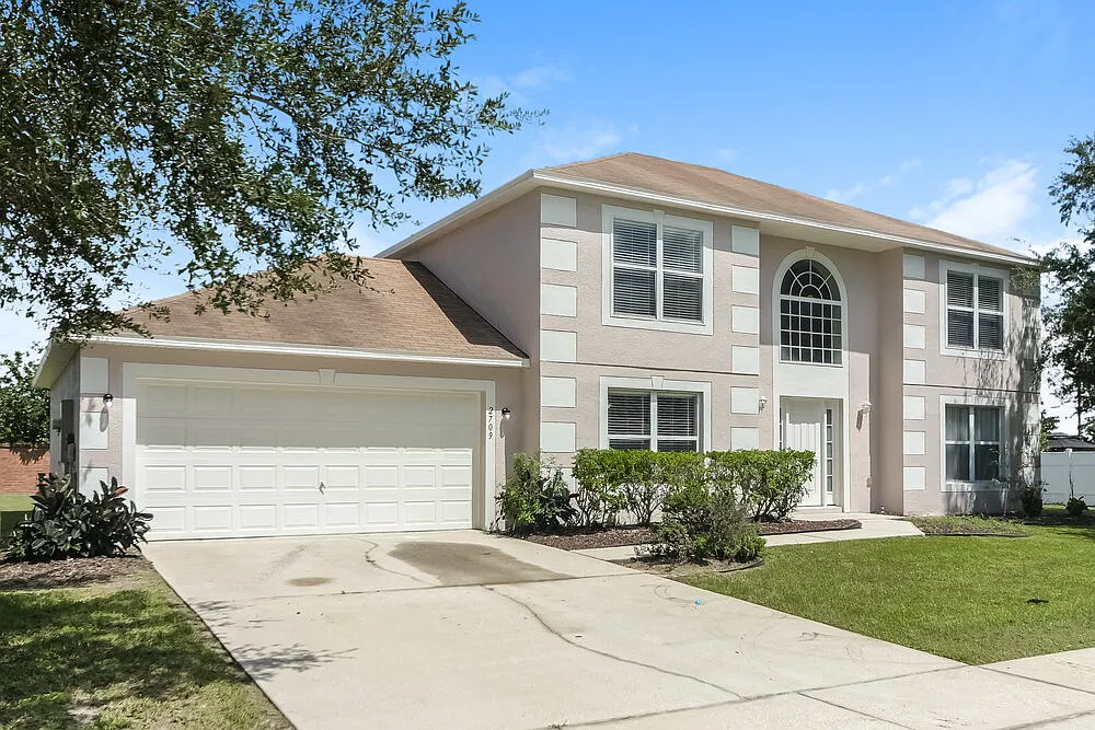 4 bed, 2.5 bath, 2380 sqft, $2,490 — Photo 4