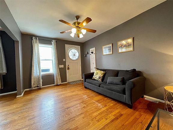3rd image of 6418 Odell St