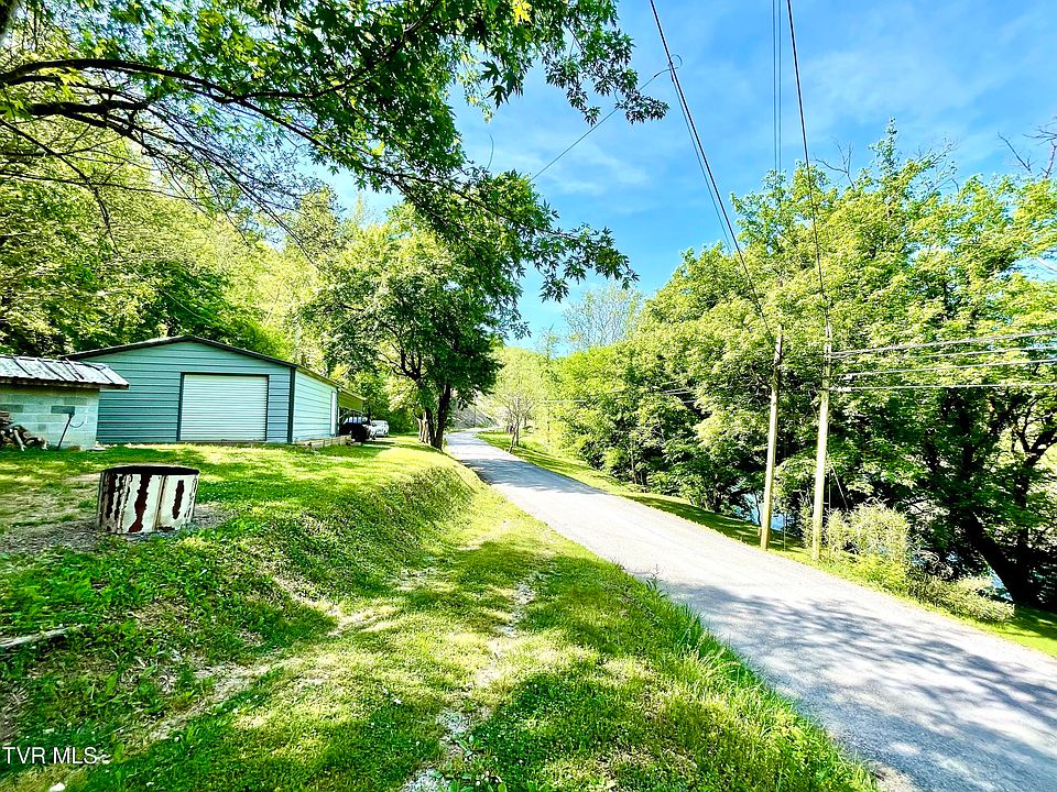 1st image of 105 Copper Creek Rd