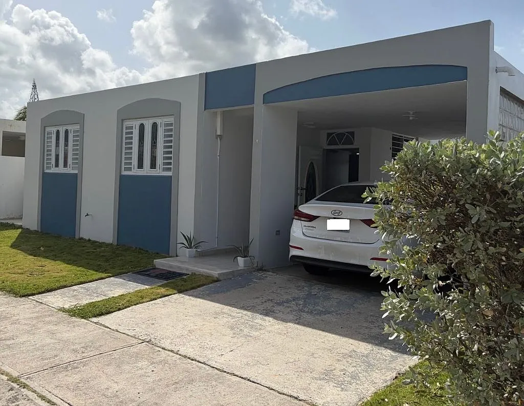 3 bed, 1.0 bath, 100 sqft, $1,000 — Photo 3