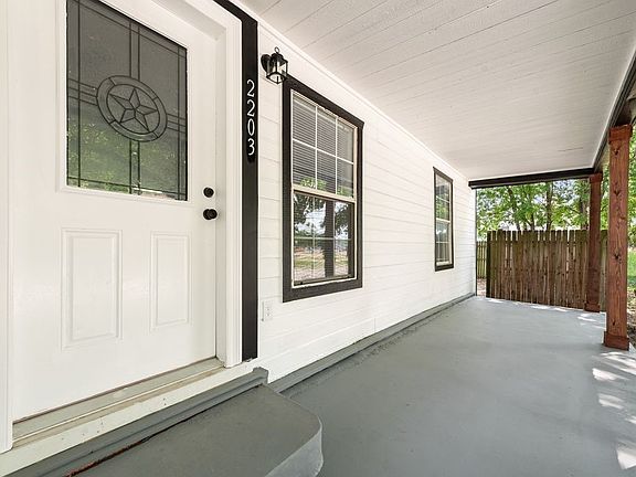 2nd image of 2203 Wesley St