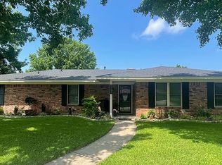 3616 Oakwood Dr, Denison, TX 75020