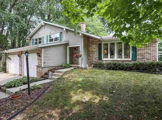 2423 Browning Rd, Green Bay, WI 54302