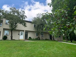 12 Cherry Tree Ct, Saint Albans, VT 05478