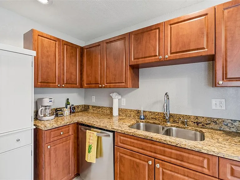 3901 N Ola Ave — Photo 19