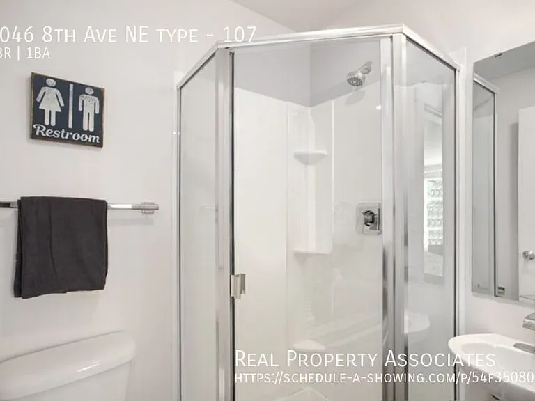 4046 8th Ave NE #107 — Photo 2