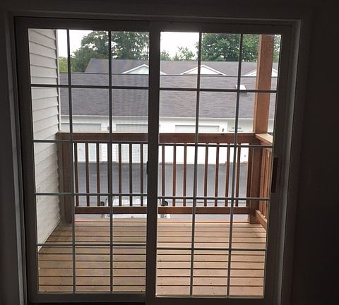 4th image of 1025 E Lincoln St APT 15