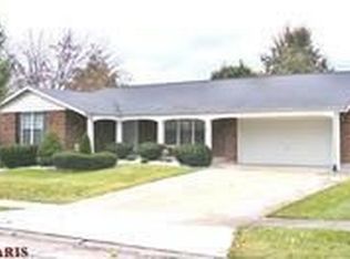 4062 Les Cherbourg Ln, Florissant, MO