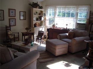 21 Oxford St, Bethel, CT 06801