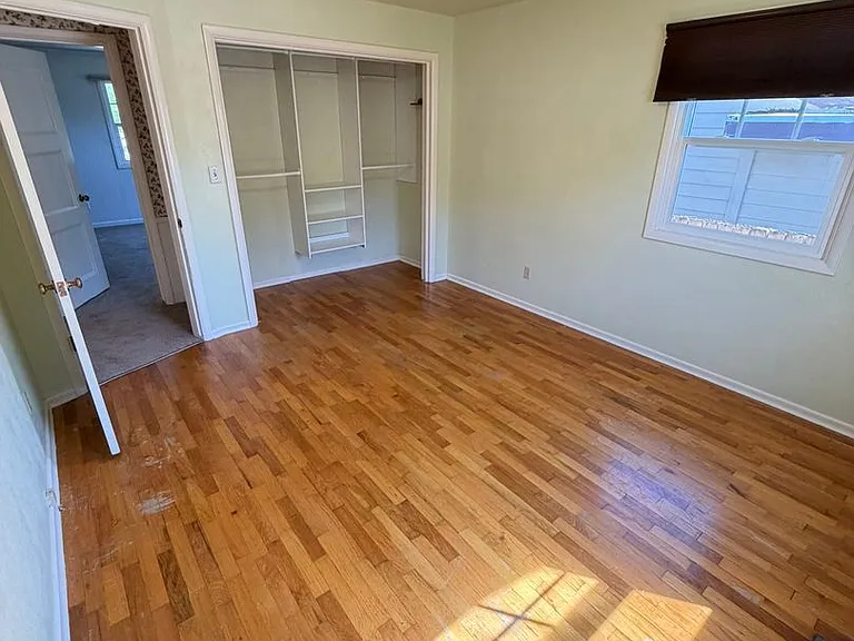 550 Carlson Dr — Photo 16