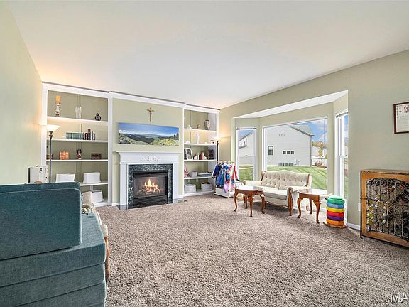 5th image of 248 Le Beau Ln