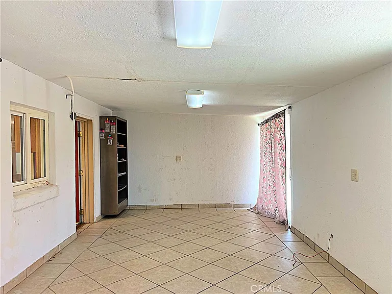 17601 Sycamore Ln — Photo 23