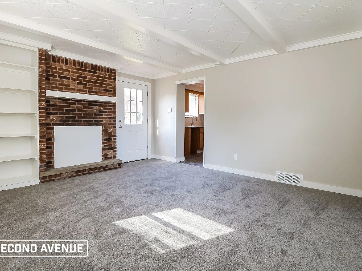 3 bed, 1.0 bath, 1500 sqft, $1,675 — Photo 3