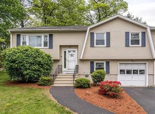 2 Harnden Rd, Billerica, MA 01821