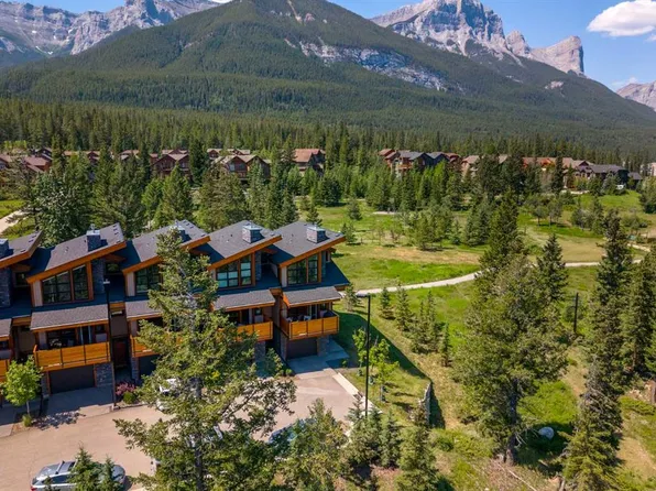 309 N Riva Pl, Canmore, AB T1W 3L4