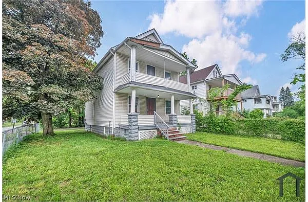 Building Photo - 3066 E 130th St