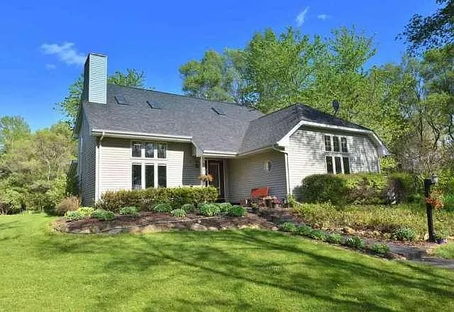 1717 Green Bay Rd photo 1