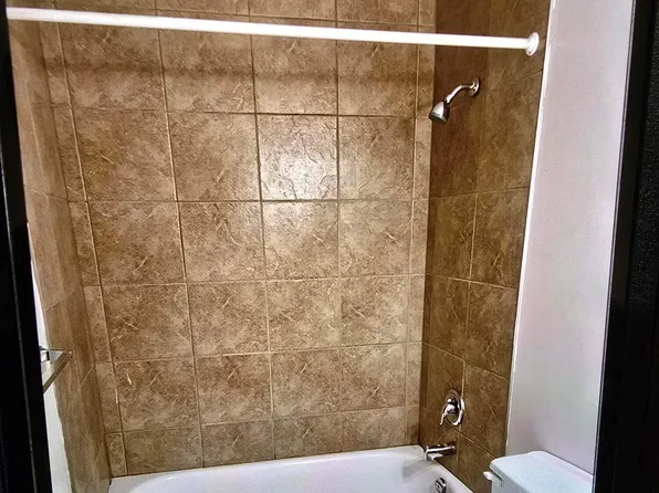 746 Laflin St, Cornwall, ON K6J 3M5