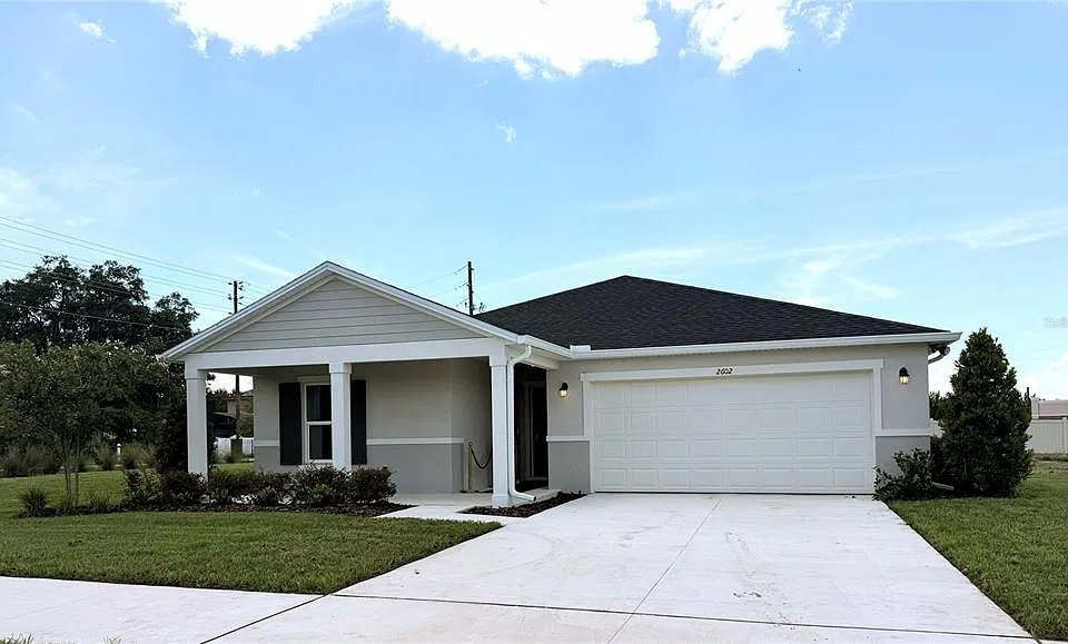 2602 Lola Ln