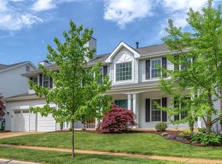 9147 Meadowglen Ln, Saint Louis, MO