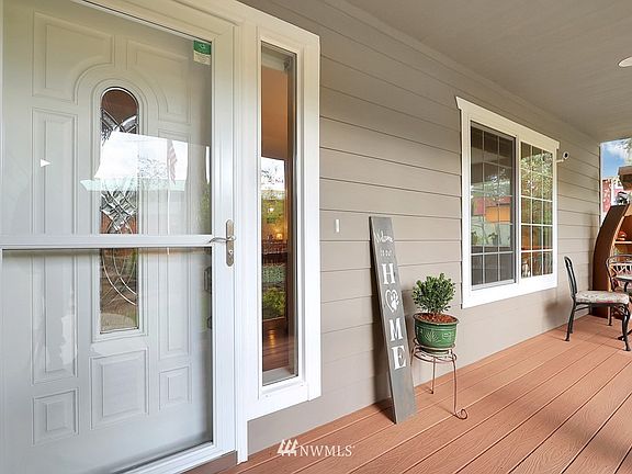 2nd image of 17104 Lake Point Dr SE