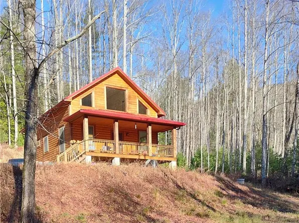 400 Lyons Rd, Roaring Gap, NC 28668