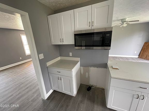 3rd image of 5217 N Lakewood Dr
