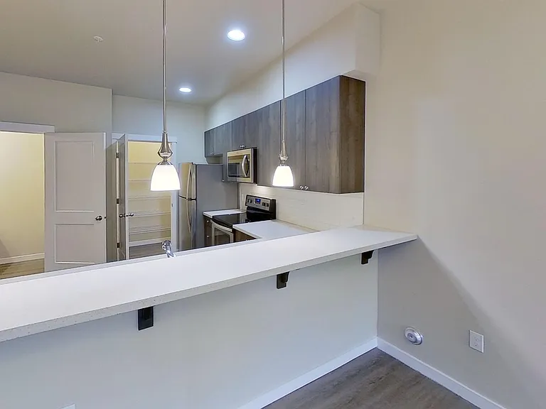 530 Greenwood Dr SW #102 — Photo 16