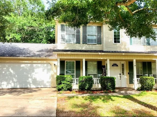 1508 Deer St, Ocean Springs, MS 39564