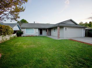 1936 Hutchins Cir, Medford, OR 97504