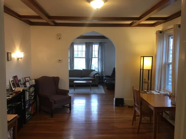 217 Lafayette St #2, Salem, MA 01970