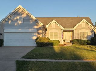 697 Indian Ridge Dr, Antioch, IL 60002