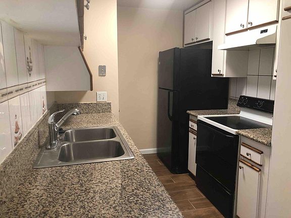 4th image of 2786 Terrace Pine Dr Unit B